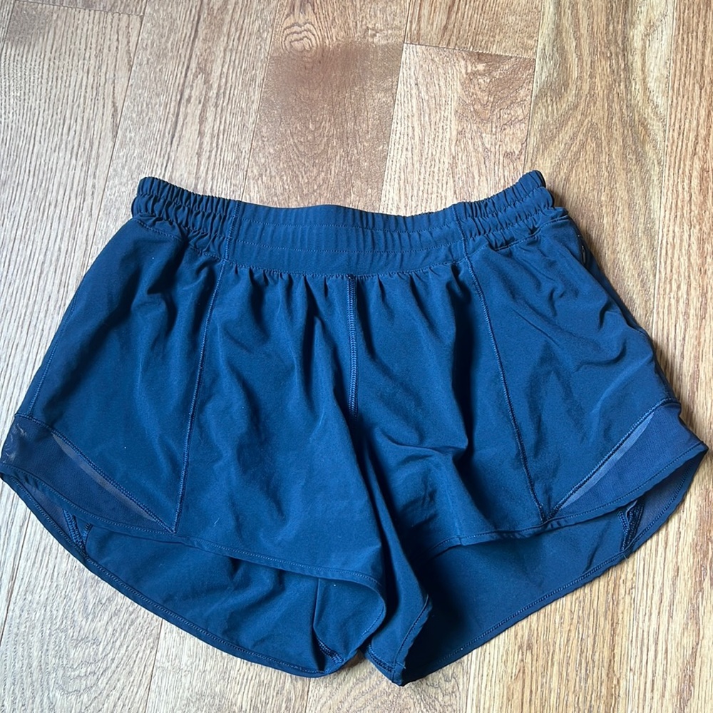 Lululemon Hotty Hot 4” Shorts